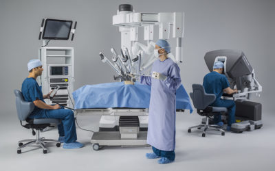 العمليات الجراحية بمساعدة الروبوت